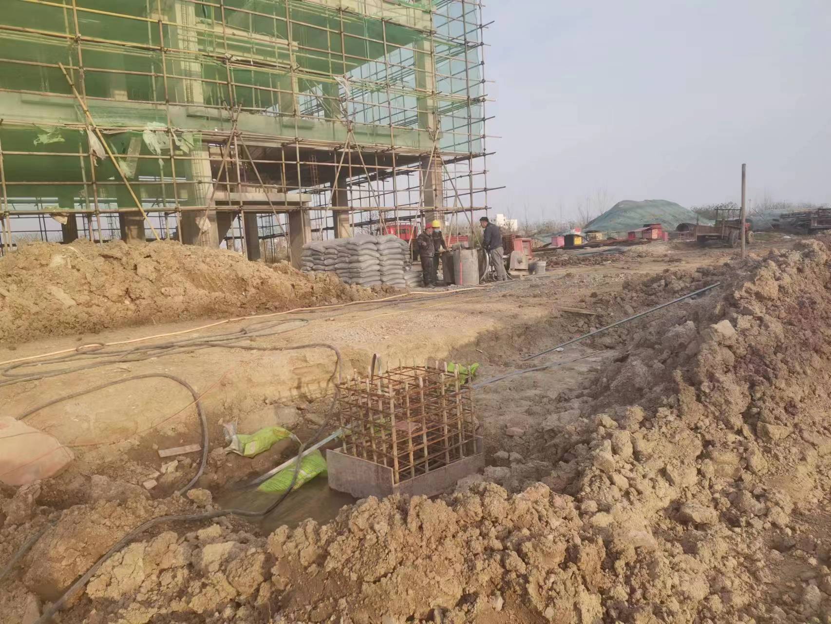 吉首当桥梁出现裂缝的时候应该及时加固修补